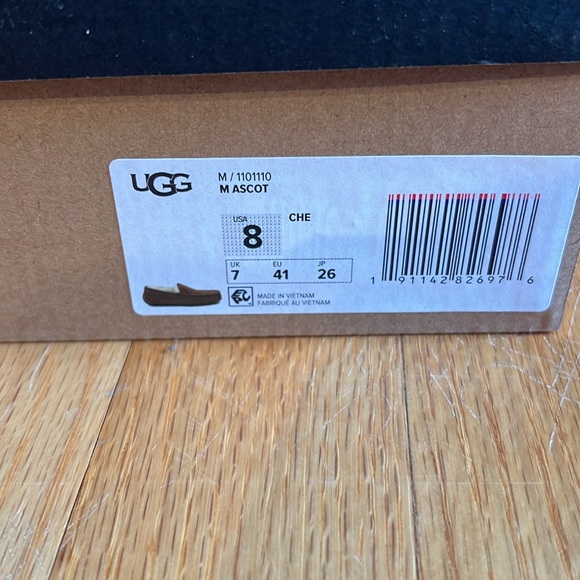 Excellent condition UGG Ascot slippers - Men 8 - Picture 2 of 4